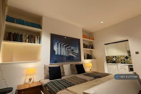 undefined, Saint George's Drive, London, SW1V