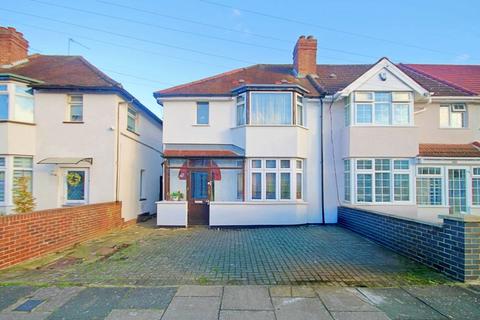 undefined, Braund Avenue, Greenford