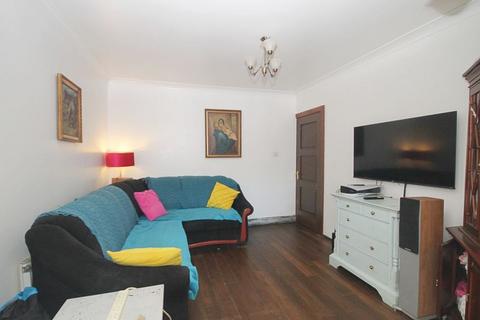 undefined, Braund Avenue, Greenford