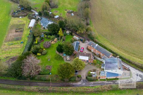 5 bedroom detached house for sale, Barnards Road, North Walsham NR28