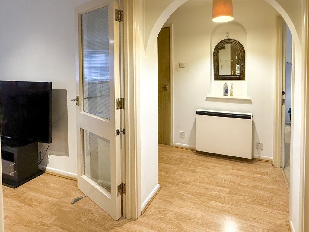Entrance hall.jpg