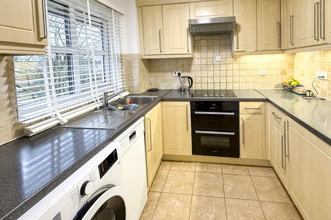 2 bedroom flat for sale, Conifer Way, North Wembley