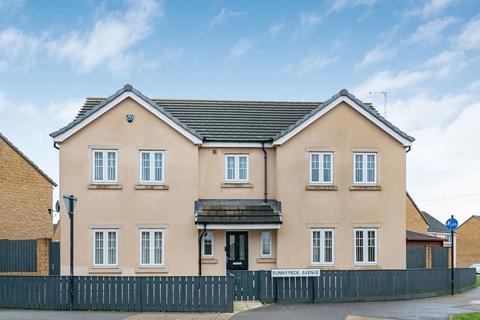 5 bedroom detached house for sale, Runnymede Avenue, Hull HU7