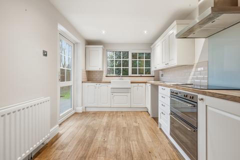 3 bedroom bungalow for sale, Mons Avenue, Billericay, Essex, CM11