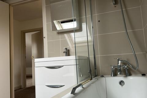 undefined, Hutton Grove, London N12