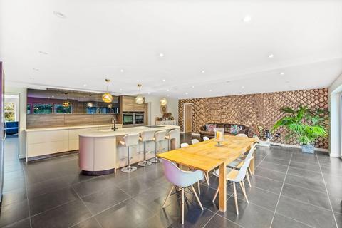 undefined, Coldharbour Lane, Tonbridge TN11