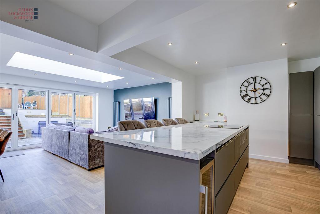 Kitchen 1