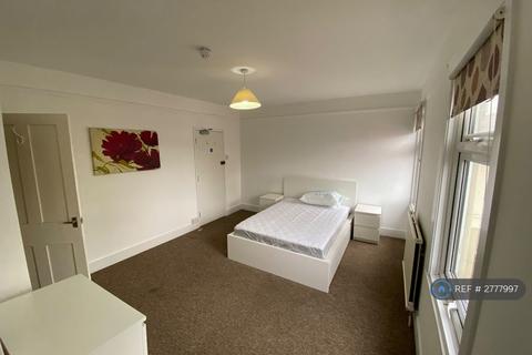 1 bedroom in a house share to rent, Oxford Road, Reading, RG30