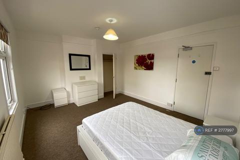 1 bedroom in a house share to rent, Oxford Road, Reading, RG30