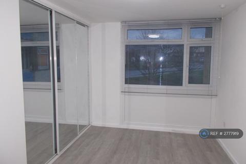 undefined, Queen Elizabeth Road, Nuneaton, CV10