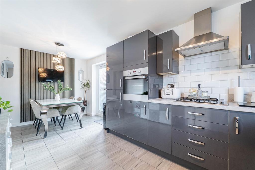 Kitchen/Dining Room