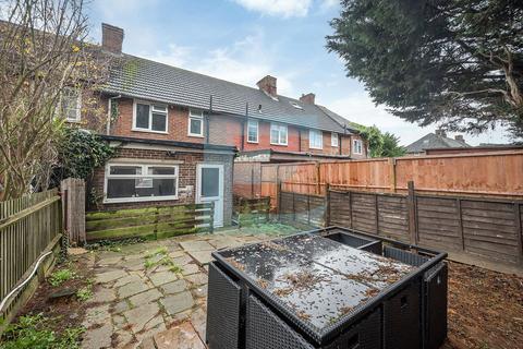 2 bedroom terraced house for sale, Watling Avenue, Edgware, Middlesex, HA8