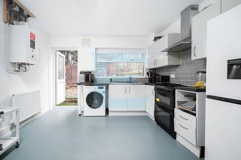 undefined, Watling Avenue, Edgware, Middlesex, HA8
