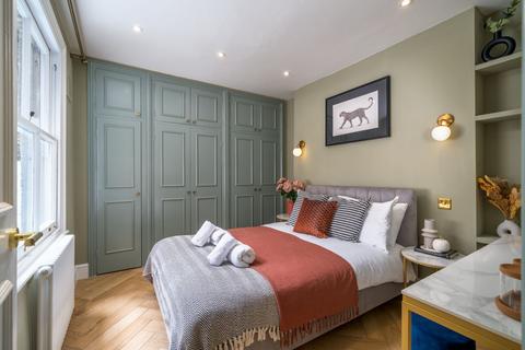 2 bedroom flat to rent, Claverton Street, London, SW1V