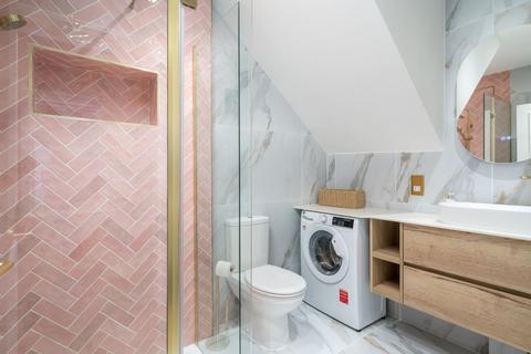 2 bedroom flat to rent, Claverton Street, London, SW1V