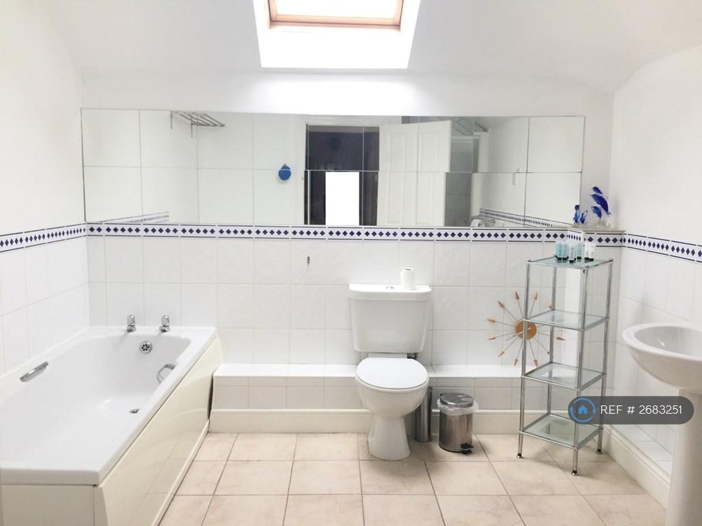 Main Bathroom