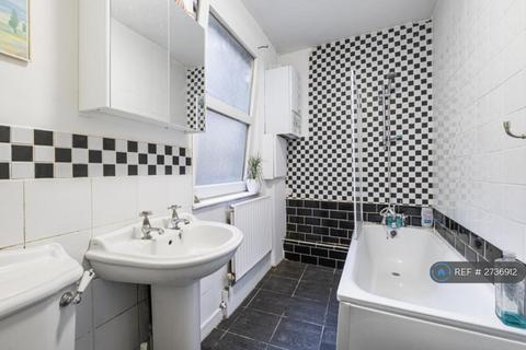 undefined, Whitechapel, London, E1