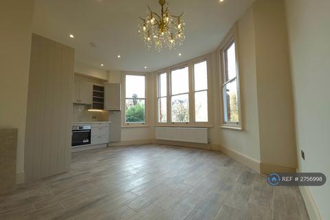 1 bedroom flat to rent, Greencroft Gardens, London, NW6
