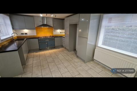3 bedroom terraced house to rent, Greig Walk, Corby, NN18