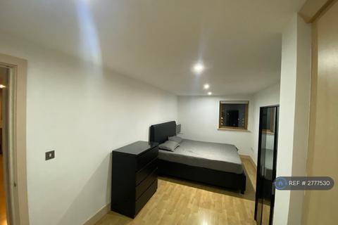 undefined, Crew Street, London, E14