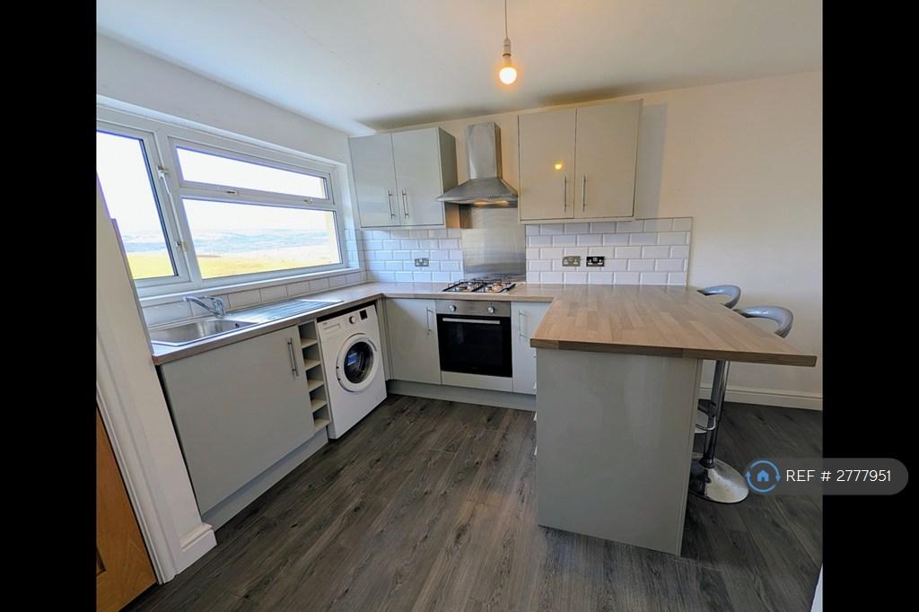Kitchen And Breakfast Area