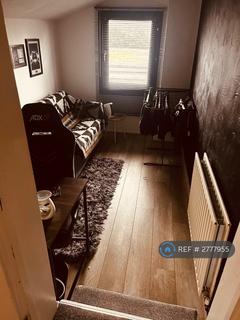 2 bedroom end of terrace house to rent, Station Road, Rainham, ME8