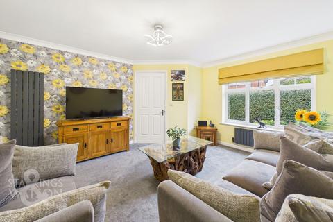 3 bedroom detached house for sale, Lodge Farm Drive, Old Catton, Norwich