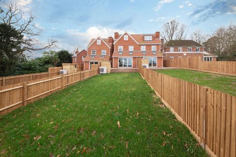 4 bedroom semi-detached house for sale, Waterloo Road, Cranbrook TN17