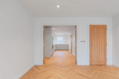 4 bedroom semi-detached house for sale, Waterloo Road, Cranbrook TN17