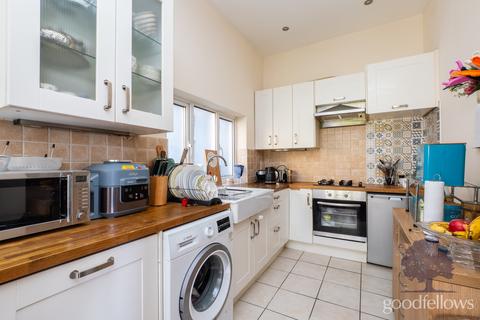 undefined, St. James Road, Sutton SM1