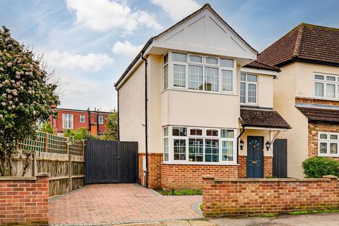 3 bedroom detached house for sale, Egerton Road, New Malden KT3