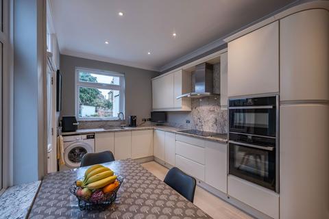 4 bedroom semi-detached house for sale, Park Grove, Bromley BR1