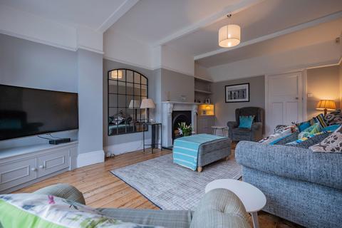 4 bedroom semi-detached house for sale, Park Grove, Bromley BR1