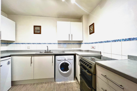 2 bedroom apartment for sale, Oakdene Vale, Leeds LS17