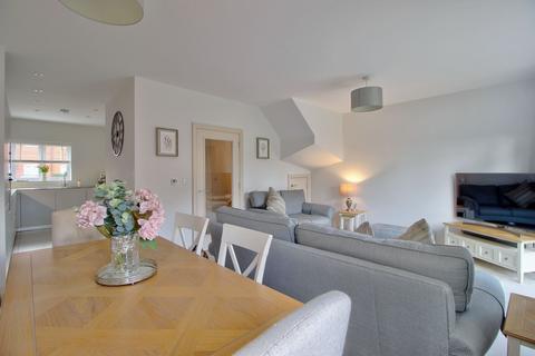 3 bedroom semi-detached house for sale, Wokingham RG40