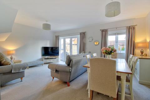 3 bedroom semi-detached house for sale, Wokingham RG40