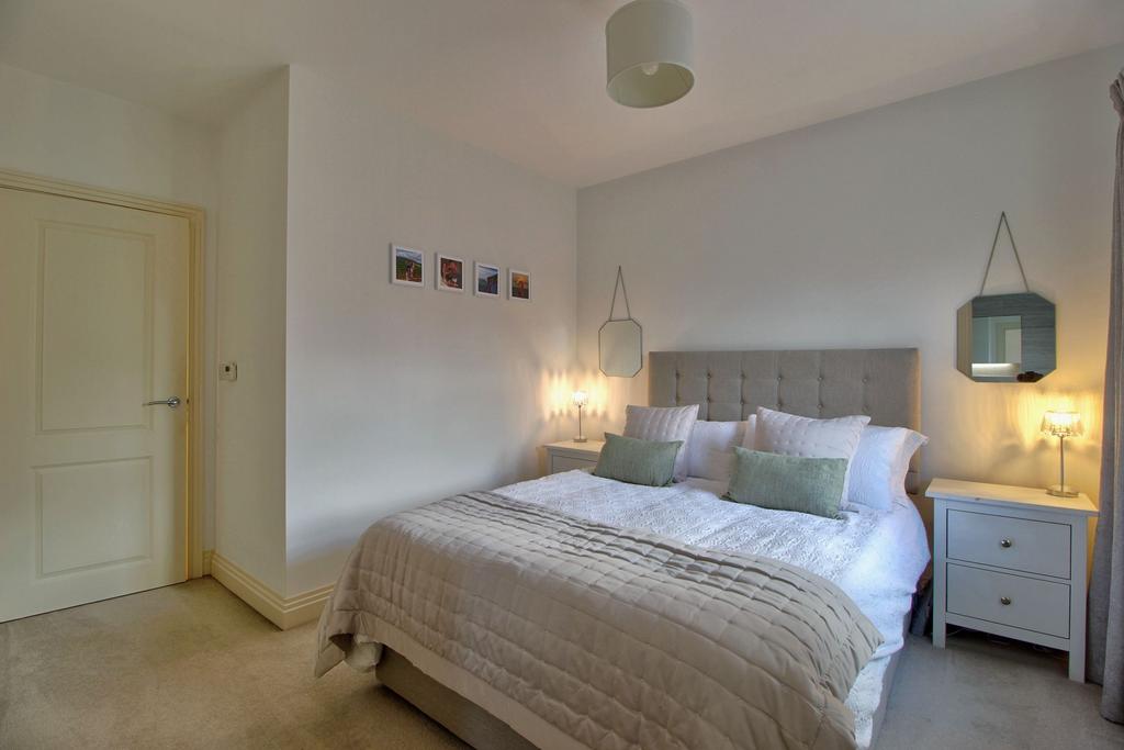 Master Bedroom has large en-suite