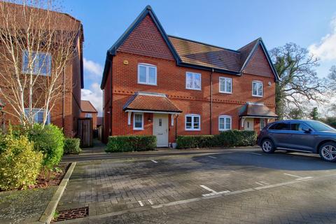 3 bedroom semi-detached house for sale, Wokingham RG40