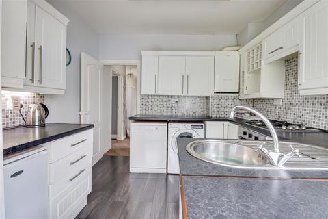 2 bedroom semi-detached bungalow for sale, Prince Avenue, Westcliff-On-Sea SS0