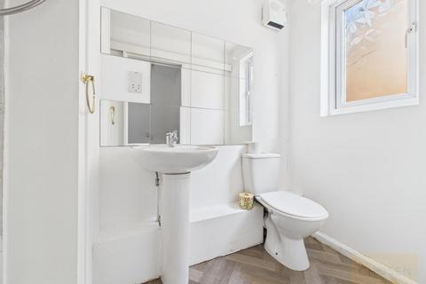 Studio for sale, Harris Close, Churchdown, Gloucester