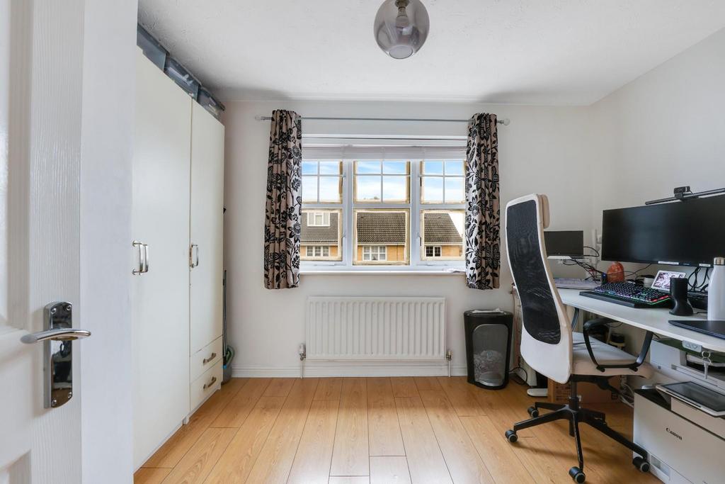 05-13b9 JHProp World - 14 Sandown Close - 37.jpg