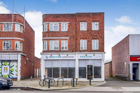 undefined, High Street, Whitton TW2