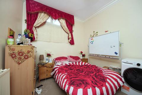 undefined, Fordhook Avenue, W5