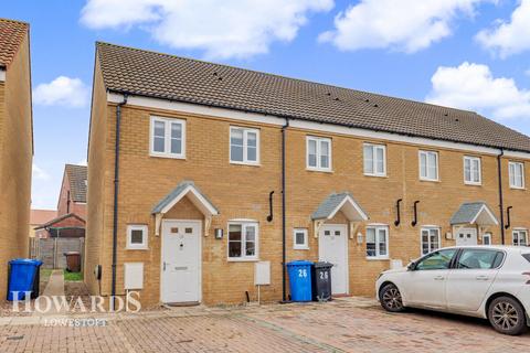 2 bedroom end of terrace house for sale, Lupton Close, Oulton Broad
