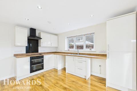 undefined, Clover Way, Gunton