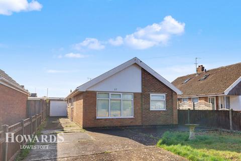 Clover Way, Gunton