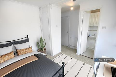 undefined, Britten Close, Colchester, CO4
