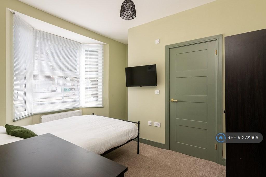 £750 Pcm
