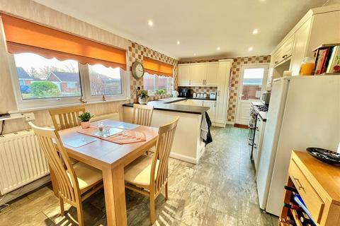 2 bedroom detached bungalow for sale, Freshwater, Isle of Wight