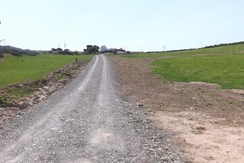 undefined, Cae Hen Bach, Llaneilian, Amlwch, Ynys Môn